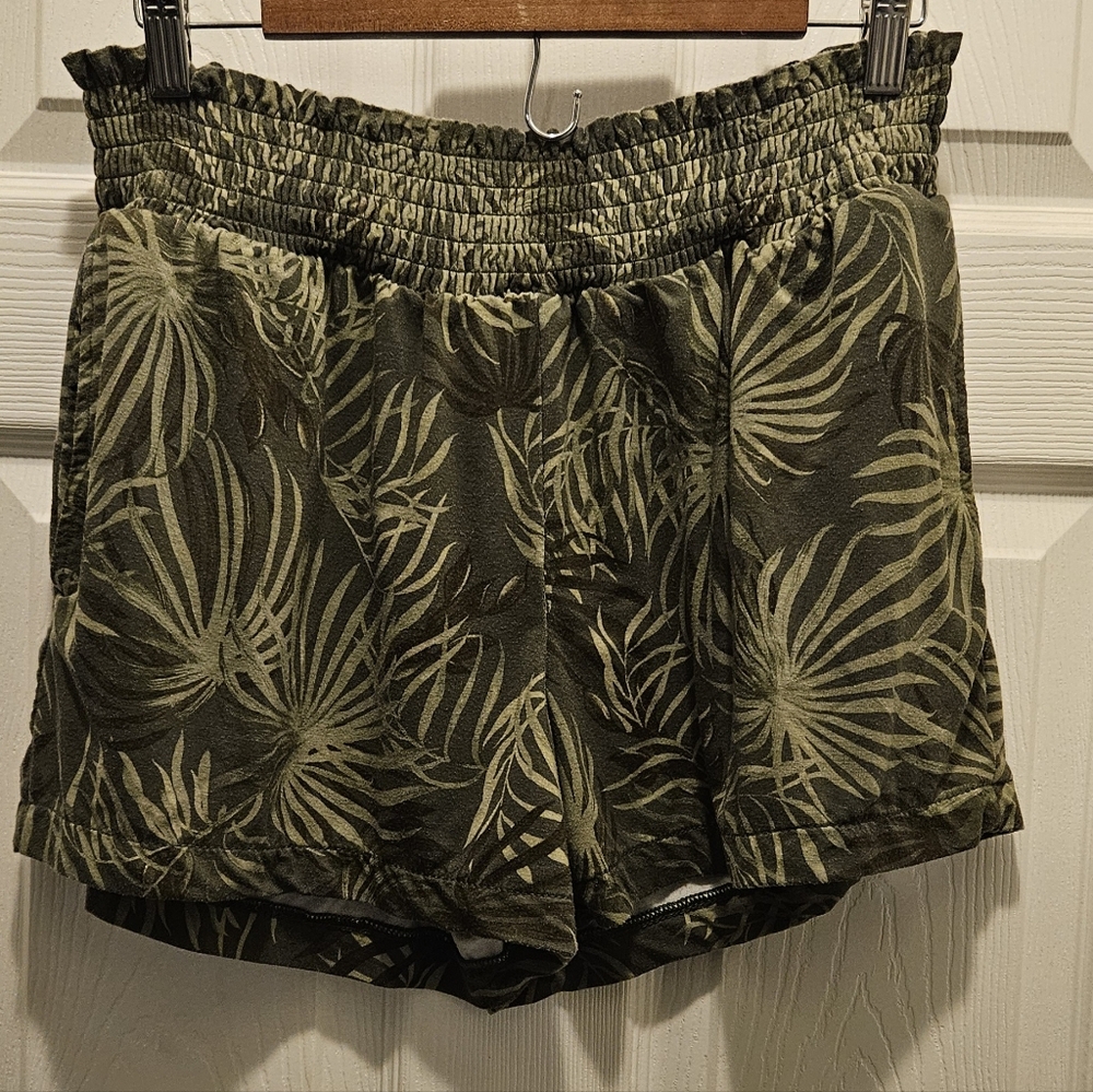 Time&Tru Island Print Shorts